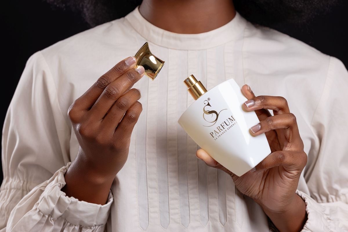 S Parfum & Cosmetics